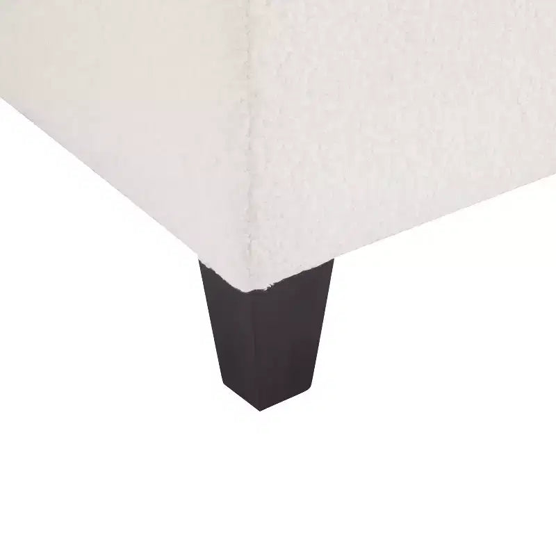Pouf contenitore imbottito in bouclé con coperchio apribile