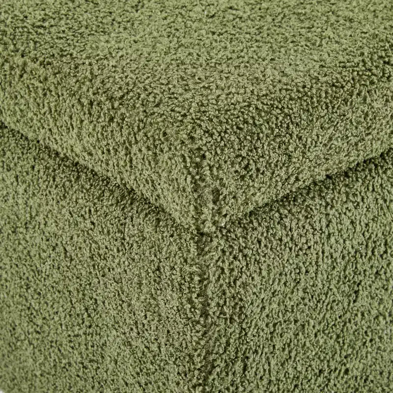 Pouf contenitore imbottito in bouclé con coperchio apribile
