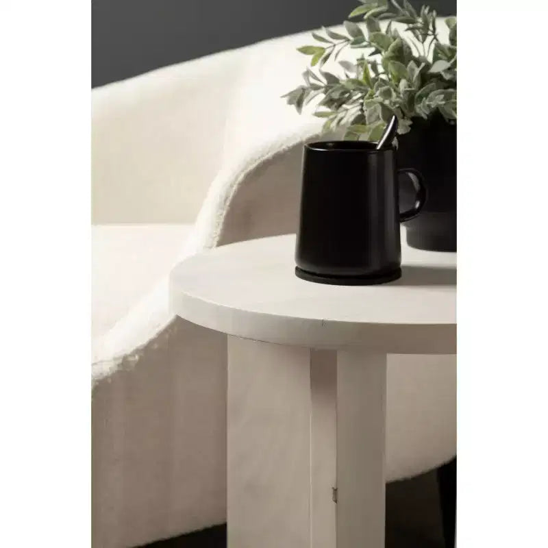 Tavolino ovale in legno con base geometrica