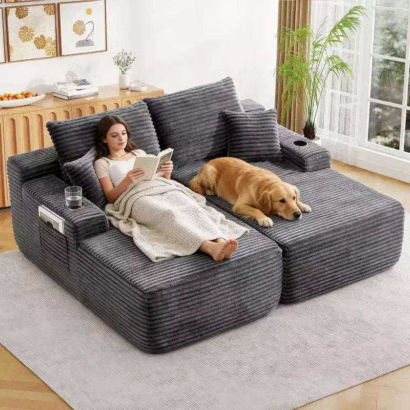 Divano componibile doppio con chaise longue, seduta profonda e cuscini decorativi, grigio