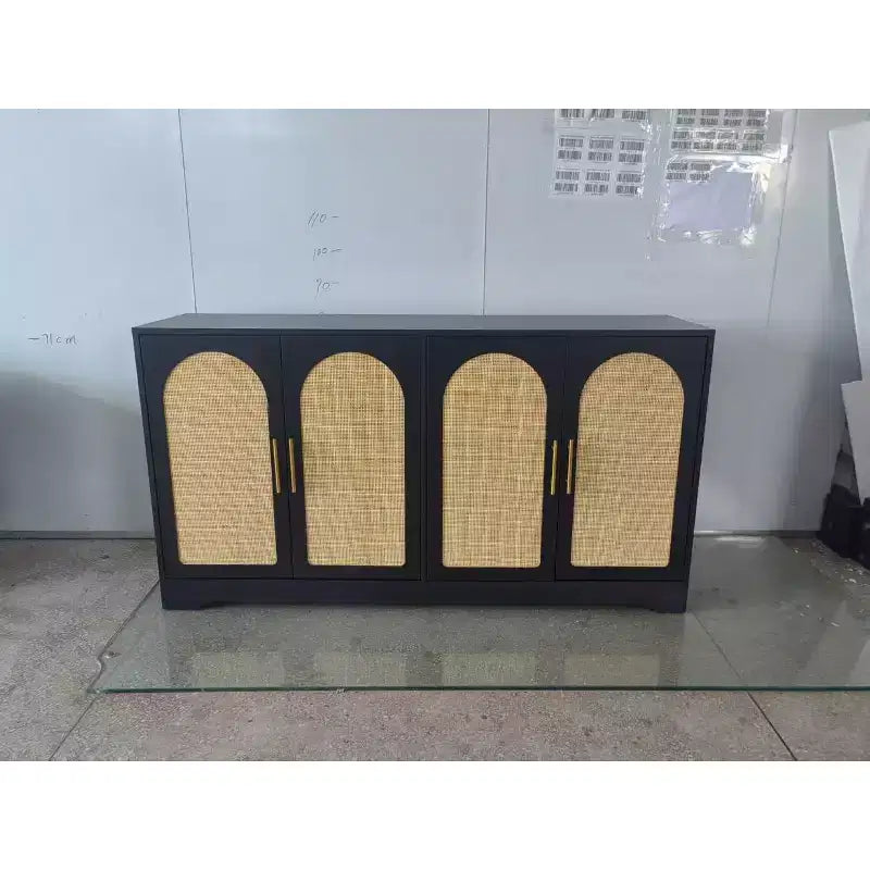Credenza in rattan con 2 ante e ripiano fisso
