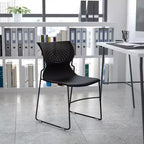 Sedia impilabile con supporto lombare e struttura in metallo